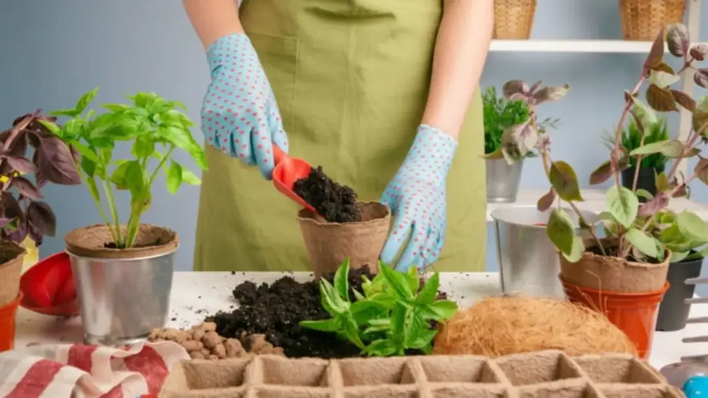 These DIY Planting Hacks Will Help You Grow the Perfect Garden Every Time 1 DIY Planting Hacks