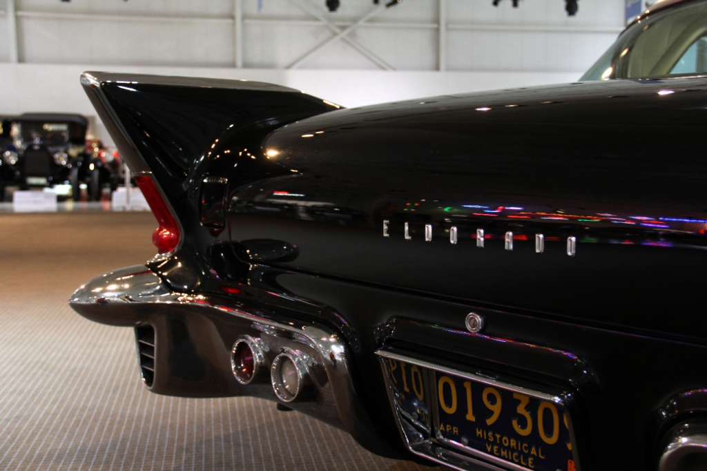 2026 Cadillac Eldorado Reborn as a Futuristic Luxury Icon with Electric Power – Special Launch Offer Starting Near $80,000 2 Premium Design with Retro Touch